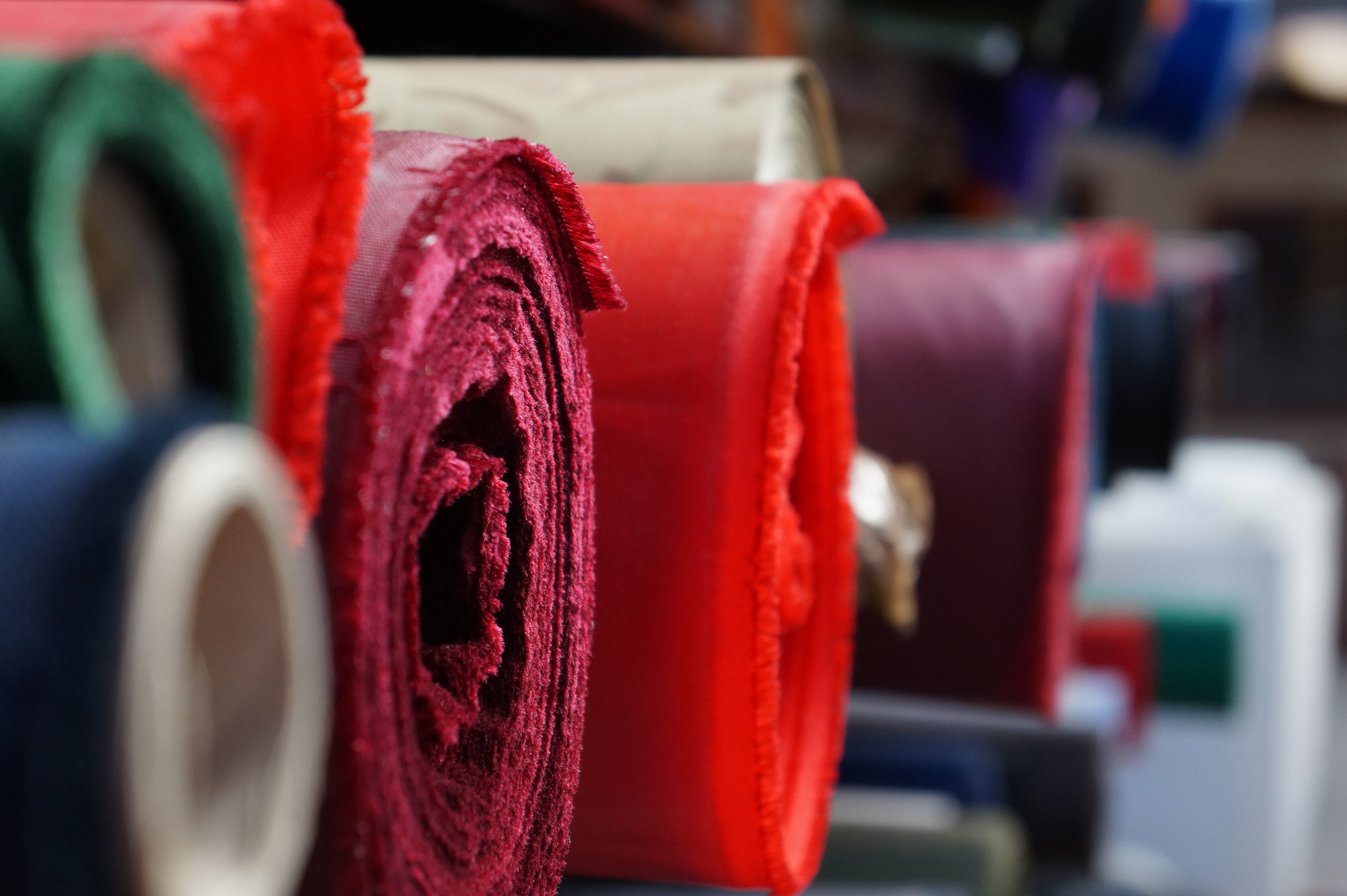 Circular Threads – Weaving a new suit for the textiles industry in